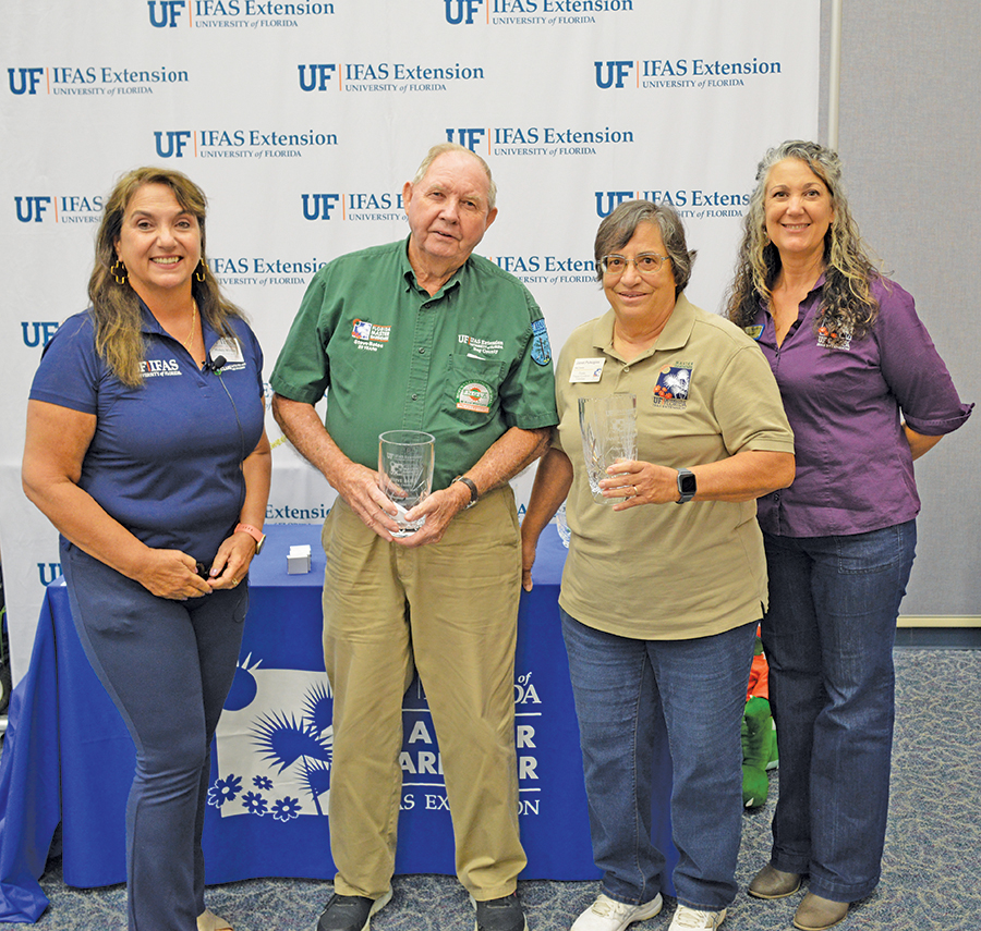 Ufifas Extension Bay County Master Gardener Volunteers Steve Bates And Janet Psikogios Honored For 25 Years Of Service